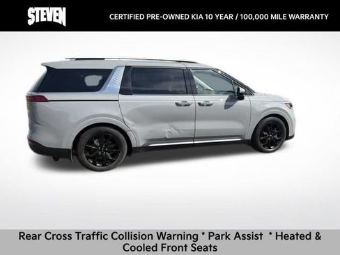 Certified 2023 Kia Carnival SX FWD image 7