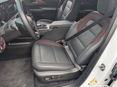 Used 2024 Chevrolet Equinox EV RS FWD image 16