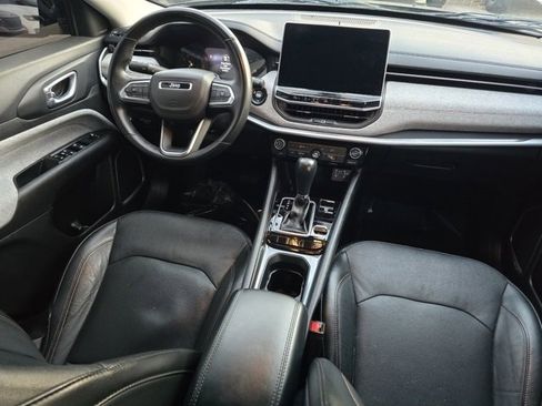 Used 2022 Jeep Compass Latitude image 32