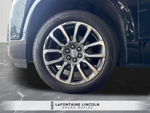 Used 2021 GMC Acadia Denali w/ Denali Ultimate Package AWD/4WD image 33
