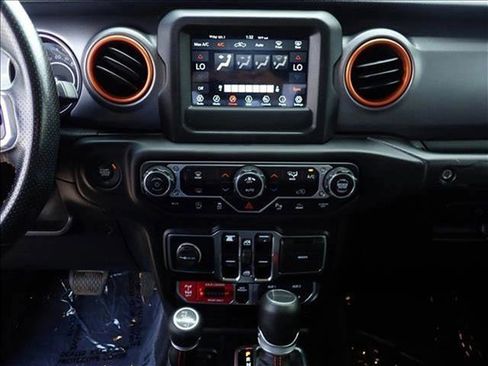 Used 2021 Jeep Gladiator Mojave w/ Safety Group AWD/4WD image 14