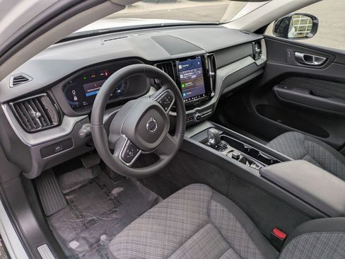 Certified 2024 Volvo XC60 B5 Core w/ Protection Package Premier image 14