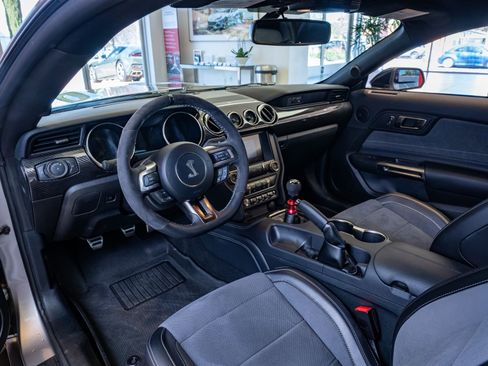 Used 2020 Ford Mustang Shelby GT350 w/ Technology Package image 9