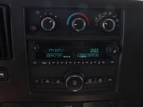 Used 2024 GMC Savana 2500 w/ Driver Convenience Package RWD image 17