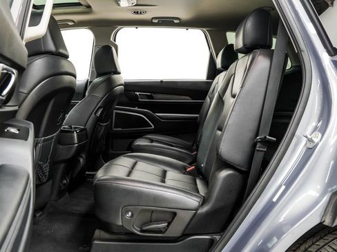 Used 2022 Kia Telluride EX w/ EX Premium Package FWD image 18