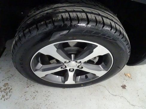 Certified 2023 Jeep Grand Cherokee 4WD 4xe w/ Luxury Tech Group II image 31