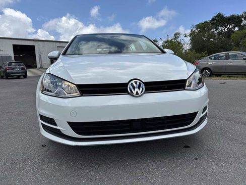 Used 2017 Volkswagen Golf 4-Door FWD image 9