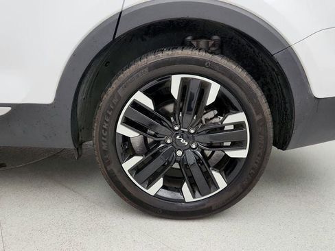 Used 2023 Kia Telluride SX image 9