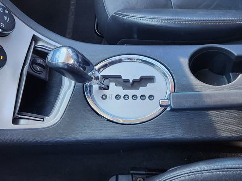 Used 2010 Chrysler Sebring Limited image 23