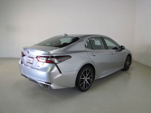 Used 2024 Toyota Camry SE image 24