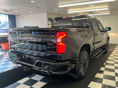 Used 2019 Chevrolet Silverado 1500 Custom w/ Custom Value Package AWD/4WD image 14