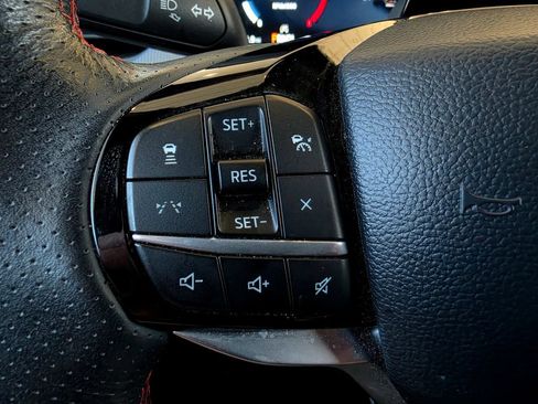 Used 2025 Ford Explorer ST-Line AWD/4WD image 29