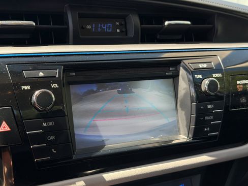 Used 2016 Toyota Corolla LE FWD image 17