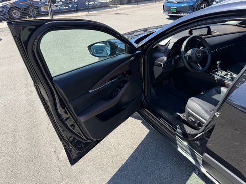 Used 2024 MAZDA CX-30 AWD 2.5 S w/ Premium Package image 9