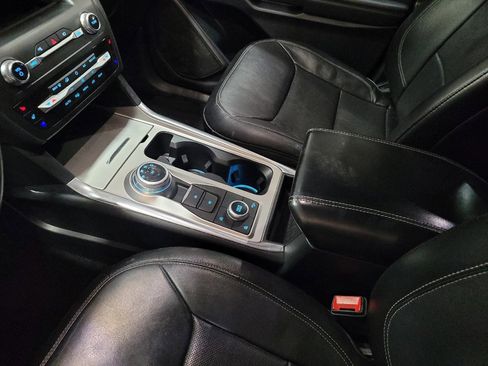 Used 2020 Ford Explorer Limited AWD/4WD image 26