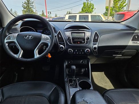 Used 2011 Hyundai Tucson GLS image 12