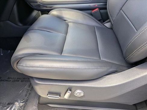 New 2025 Lincoln Navigator Reserve image 4