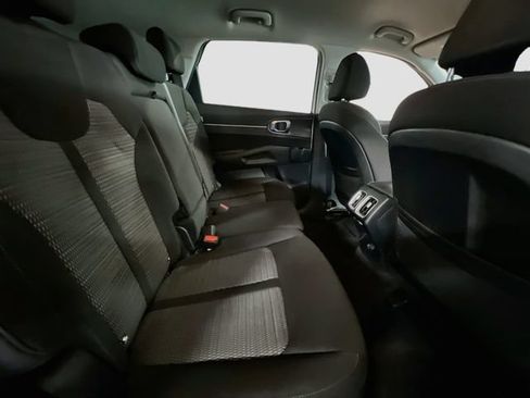 Certified 2024 Kia Sorento LX FWD image 27