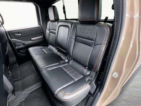 Used 2023 Nissan Frontier PRO-4X w/ Pro-4X Premium Package image 27