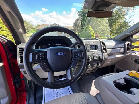 Used 2021 Ford F550 4x4 Regular Cab Super Duty image 12