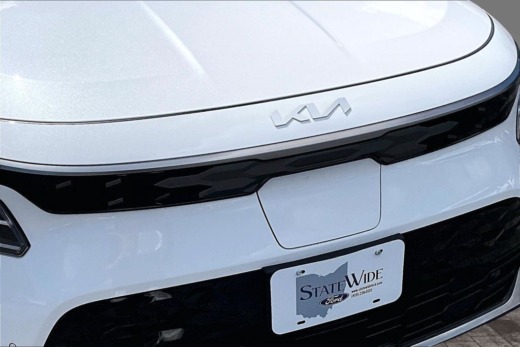 Used 2023 Kia Niro Wave w/ Wave Preserve Package FWD image 29