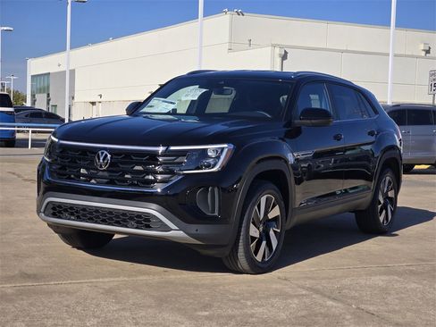 New 2026 Volkswagen Atlas Cross Sport SE image 2