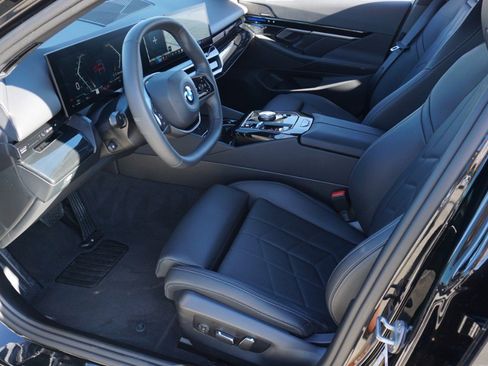 Used 2024 BMW 530i 530i w/ Convenience Package image 13