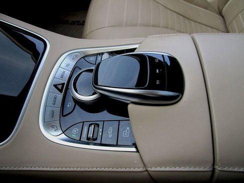 Used 2018 Mercedes-Benz S 560 4MATIC Sedan image 23