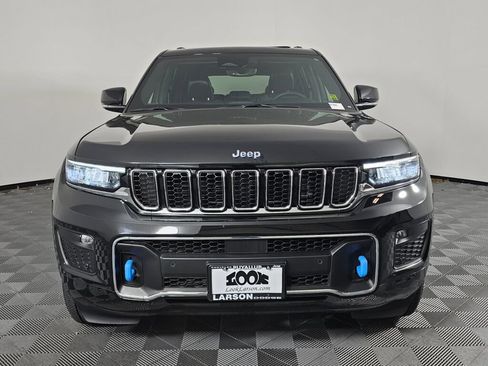 Used 2022 Jeep Grand Cherokee Overland AWD/4WD image 8