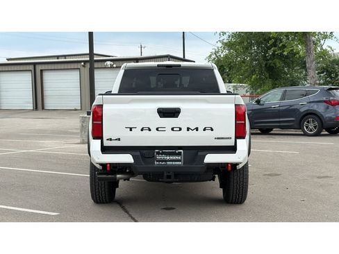 New 2026 Toyota Tacoma TRD Off-Road AWD/4WD image 7