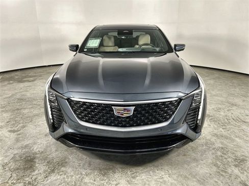 Used 2025 Cadillac CT5 Premium Luxury image 3