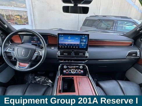 Used 2024 Lincoln Navigator L Reserve AWD/4WD image 8