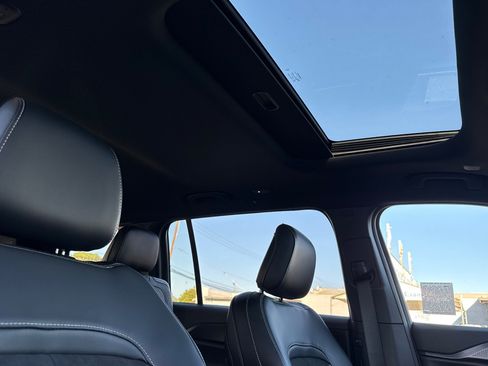 New 2025 Jeep Grand Cherokee L Altitude image 15