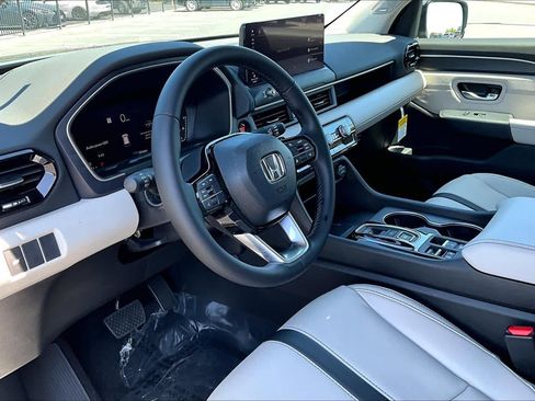 New 2026 Honda Pilot image 8