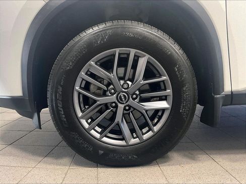 Used 2023 Nissan Rogue S AWD/4WD image 7
