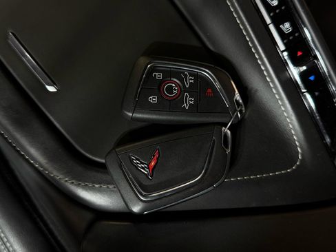 Used 2021 Chevrolet Corvette Stingray Premium Cpe w/ Z51 Performance Package RWD image 23