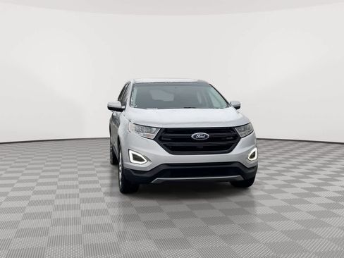 Used 2018 Ford Edge Titanium w/ Equipment Group 301A image 3