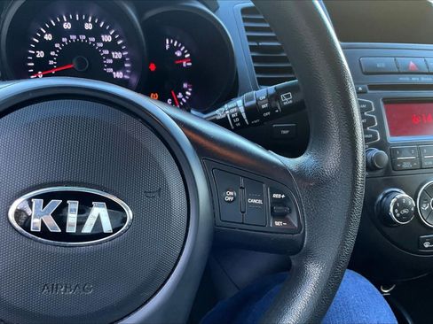 Used 2013 Kia Soul image 12