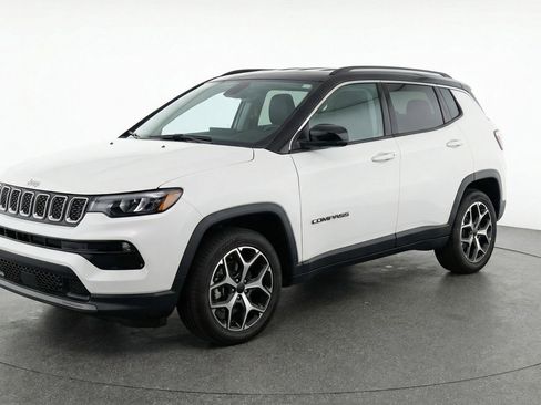 Used 2025 Jeep Compass Limited image 3