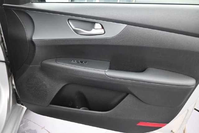 Used 2021 Kia Forte LXS FWD image 13