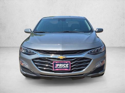 Used 2023 Chevrolet Malibu LT FWD image 2
