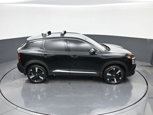 New 2025 Nissan Kicks SR image 32