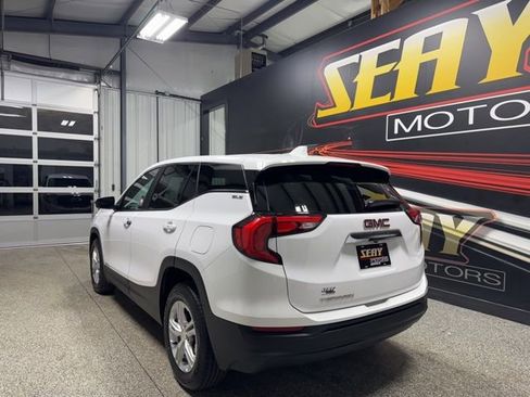 Used 2021 GMC Terrain SLE image 18