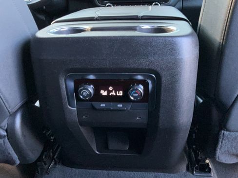Used 2025 Chevrolet Tahoe LT RWD image 22