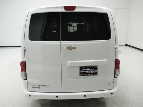 Used 2017 Chevrolet City Express LT w/ Technology Package FWD image 5