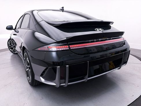 Used 2024 Hyundai Ioniq 6 SEL image 4