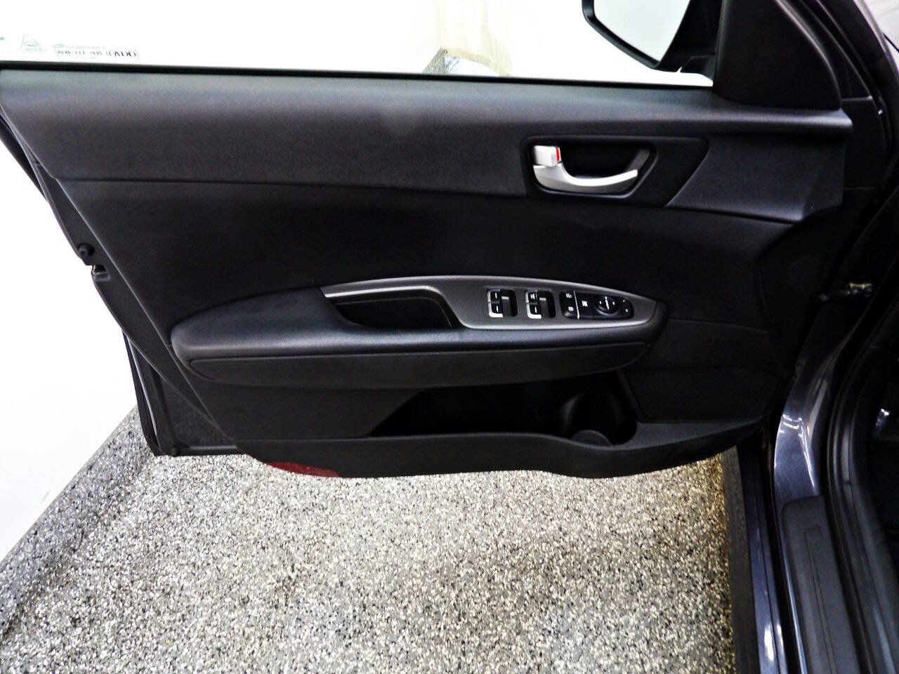 Used 2019 Kia Optima LX FWD image 7