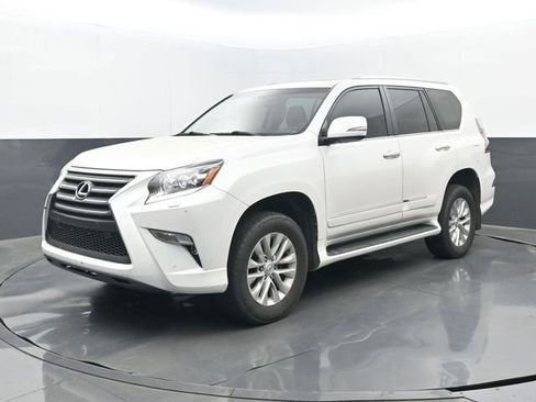 Used 2018 Lexus GX 460 Premium w/ Premium Package image 8