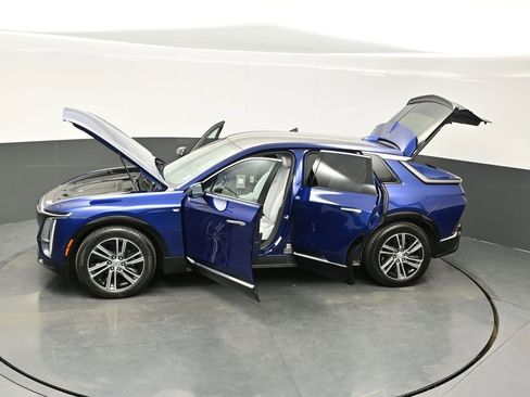 Certified 2024 Cadillac Lyriq Luxury w/ LPO, Floor Liner Package AWD/4WD image 37