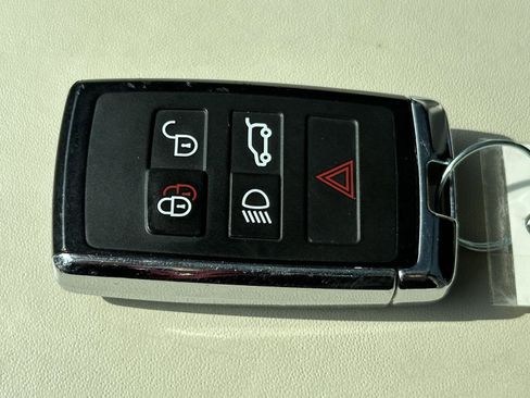 Used 2019 Land Rover Range Rover Supercharged image 14